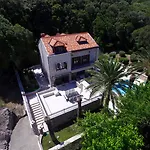 With Pool And Sea View 빌라 두브로브니크