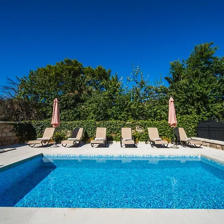 City Beach Villa With Pool And Sea View