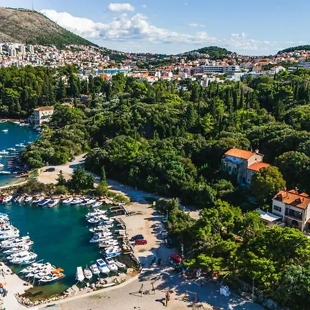 City Beach Villa With Pool And Sea View * ドゥブロブニク