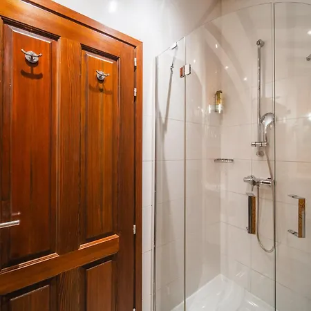 ヴィラ City Beach Villa With Pool And Sea View *