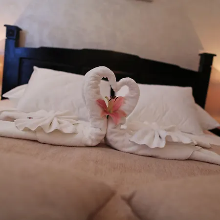 City Beach Villa With Pool And Sea View *