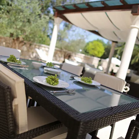 City Beach Villa With Pool And Sea View *