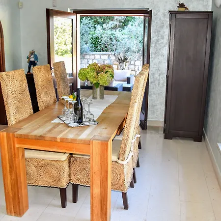 City Beach Villa With Pool And Sea View