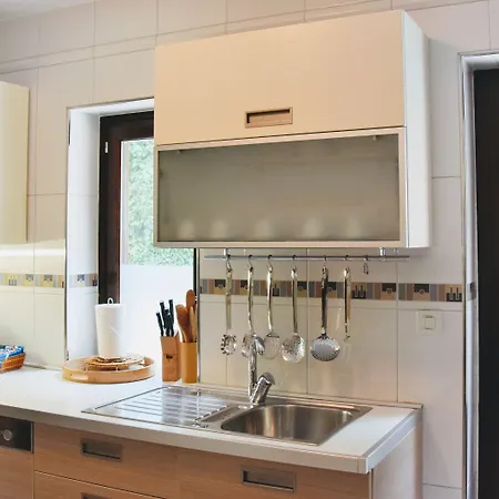 וילה With Pool And Sea View דוברובניק