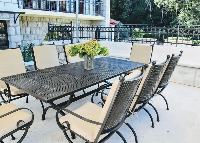 With Pool And Sea View Dubrovnik