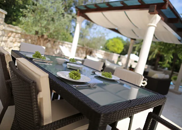 With Pool And Sea View *