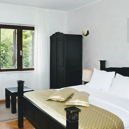 City Beach Villa With Pool And Sea View Villa *