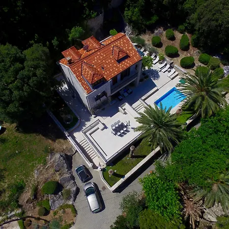 City Beach Villa With Pool And Sea View Villa